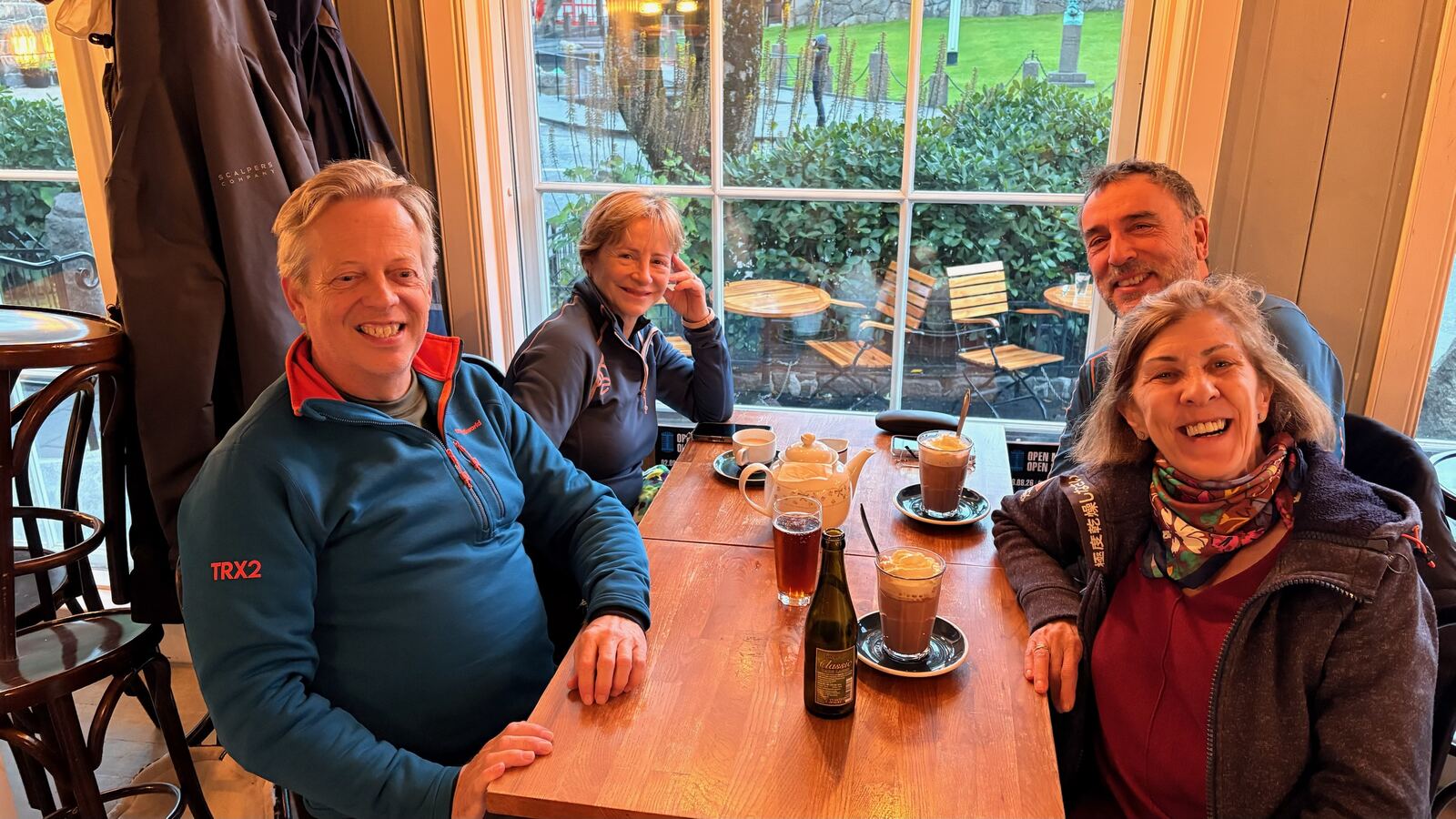 Merienda con café irlandés en Tórshavn